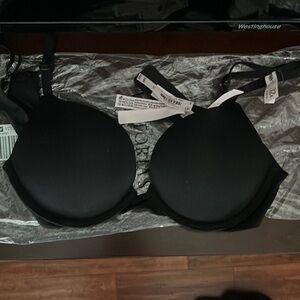 NWT Victoria secrets black push up bra 32A